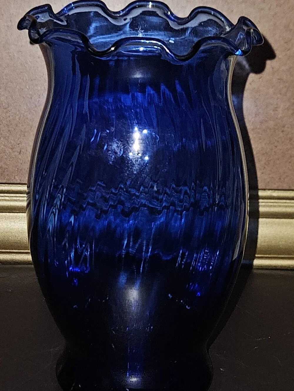 Vintage Anchor Hocking Cobalt Blue Swirl Glass Vase Ruffled/Scalloped Edge